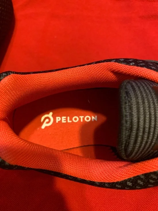 Peloton Black with Red Lining Performance Cycling Shoes - Picture 5 of 10